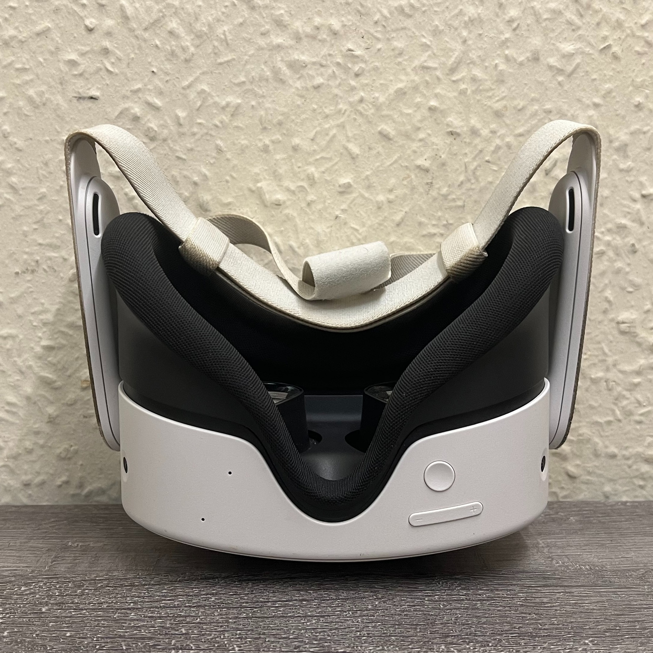 Pre-owned META QUEST 3S VIRTUAL REALITY HEADSET WITH CONTROLLERS ...